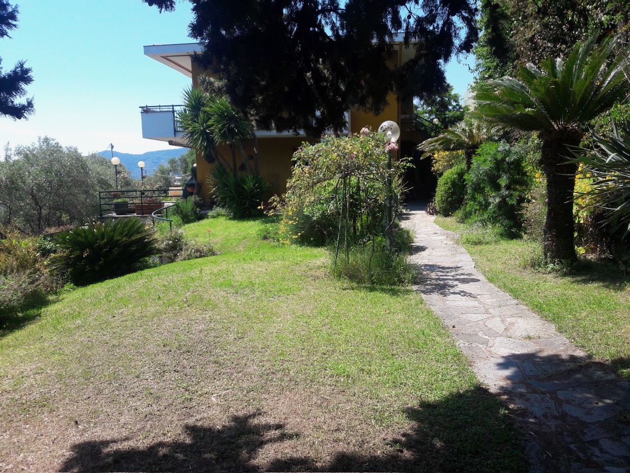 Apartment  with seaview with garden and terrace for sale in Rapallo in the Liguria region, Italy