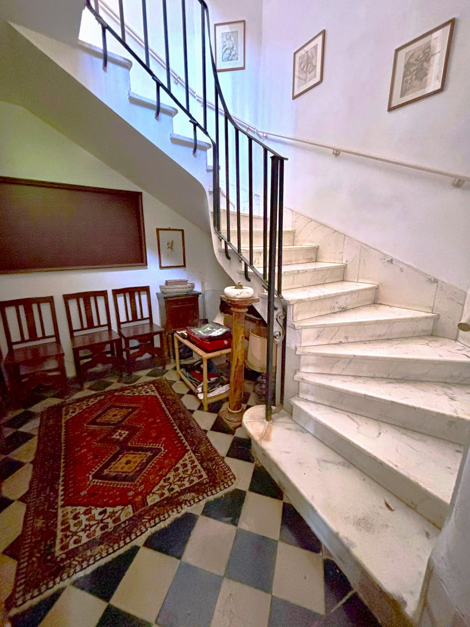 Historic villa overlooking the sea in Tuscany