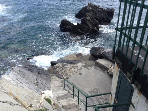 Ref. 5777 – Zoagli – Detached villa on the most pristine cliff of the Tigullio Gulf, with private access to the sea – One of a kind and overlooking th