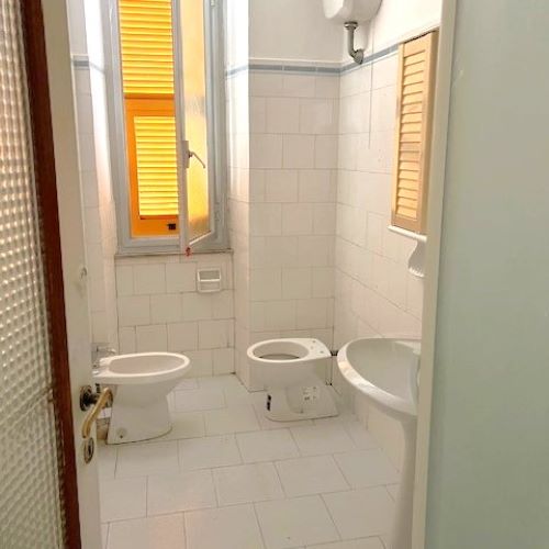 Ref. 5237 – Lavagna – Four-room apartment with garden 50 meters from the sea, the train station and bus stops – In a quiet and traffic-free area – 50