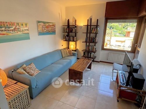 Ref. 4555 – Santa Margherita Ligure – Three-room apartment conveniently located in the center – In an elegant setting surrounded by greenery – 100 sq
