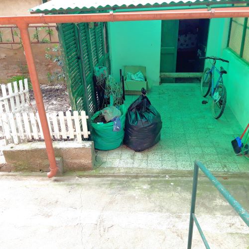Ref. 5237 – Lavagna – Four-room apartment with garden 50 meters from the sea, the train station and bus stops – In a quiet and traffic-free area – 50