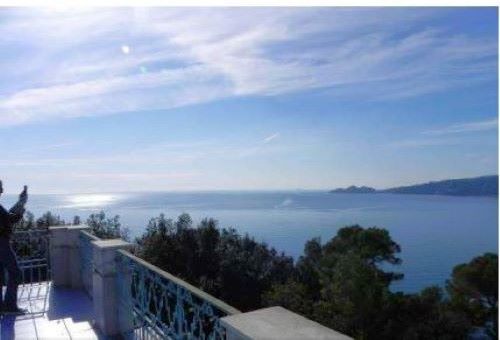 Ref. 5777 – Zoagli – Detached villa on the most pristine cliff of the Tigullio Gulf, with private access to the sea – One of a kind and overlooking th