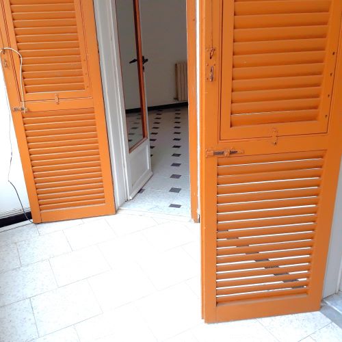 Ref. 5237 – Lavagna – Four-room apartment with garden 50 meters from the sea, the train station and bus stops – In a quiet and traffic-free area – 50