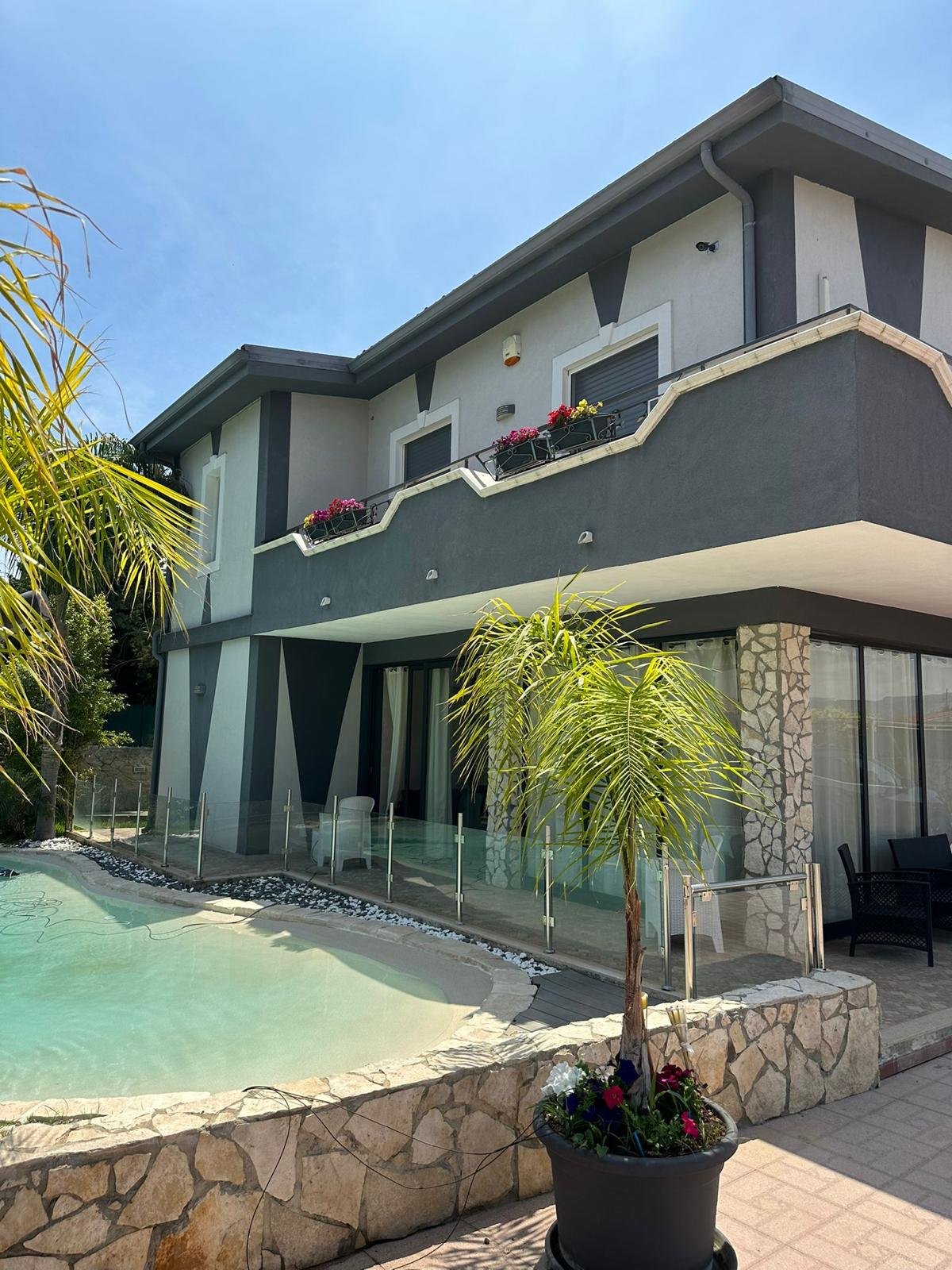 Villa in Fontane Bianche – EUR 2,300,000
