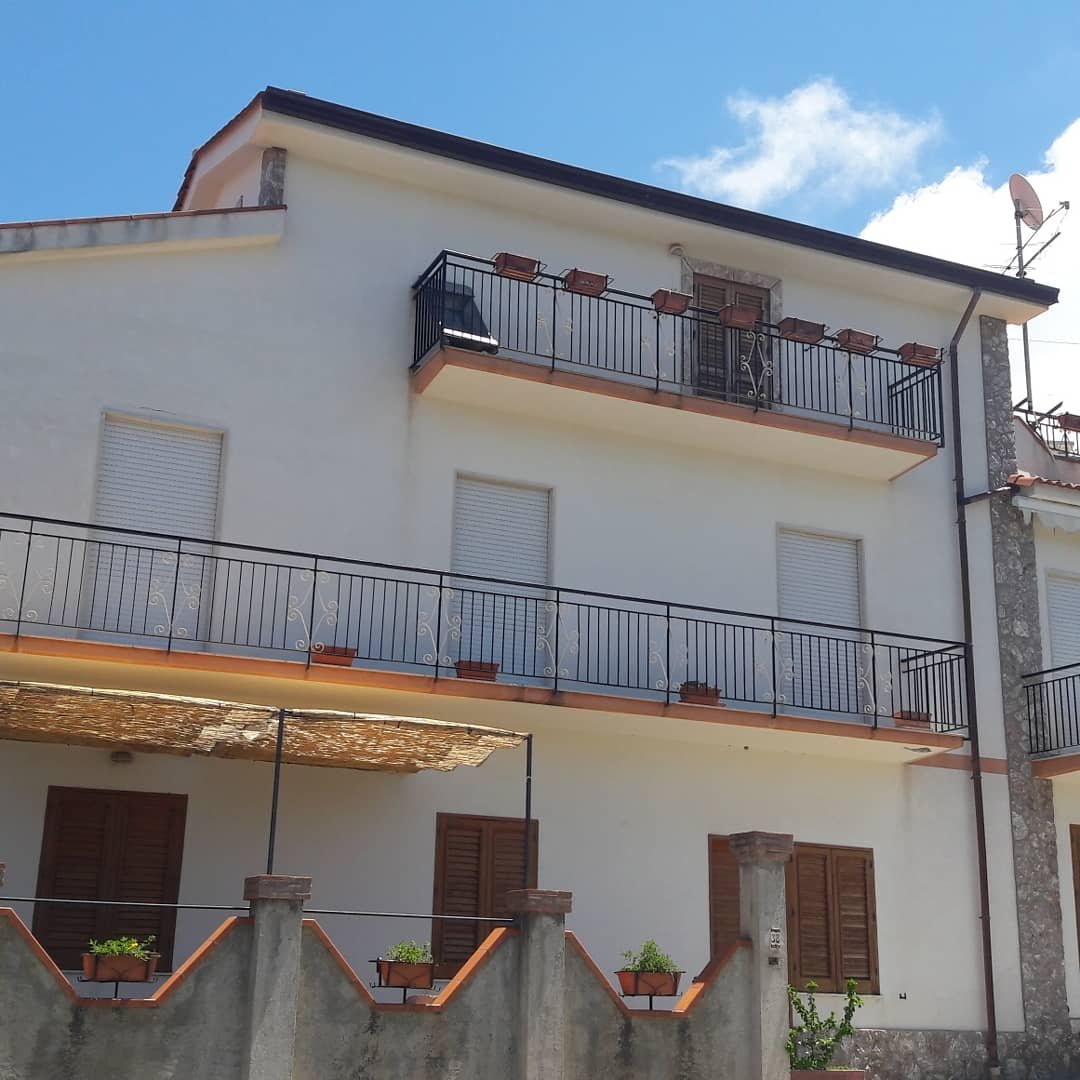 House in Gioiosa Marea – EUR 250,000