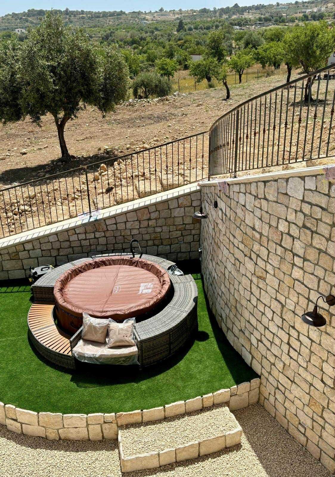 Villa between Noto and Avola — 500 sq m, One Hectare and Pool under Construction