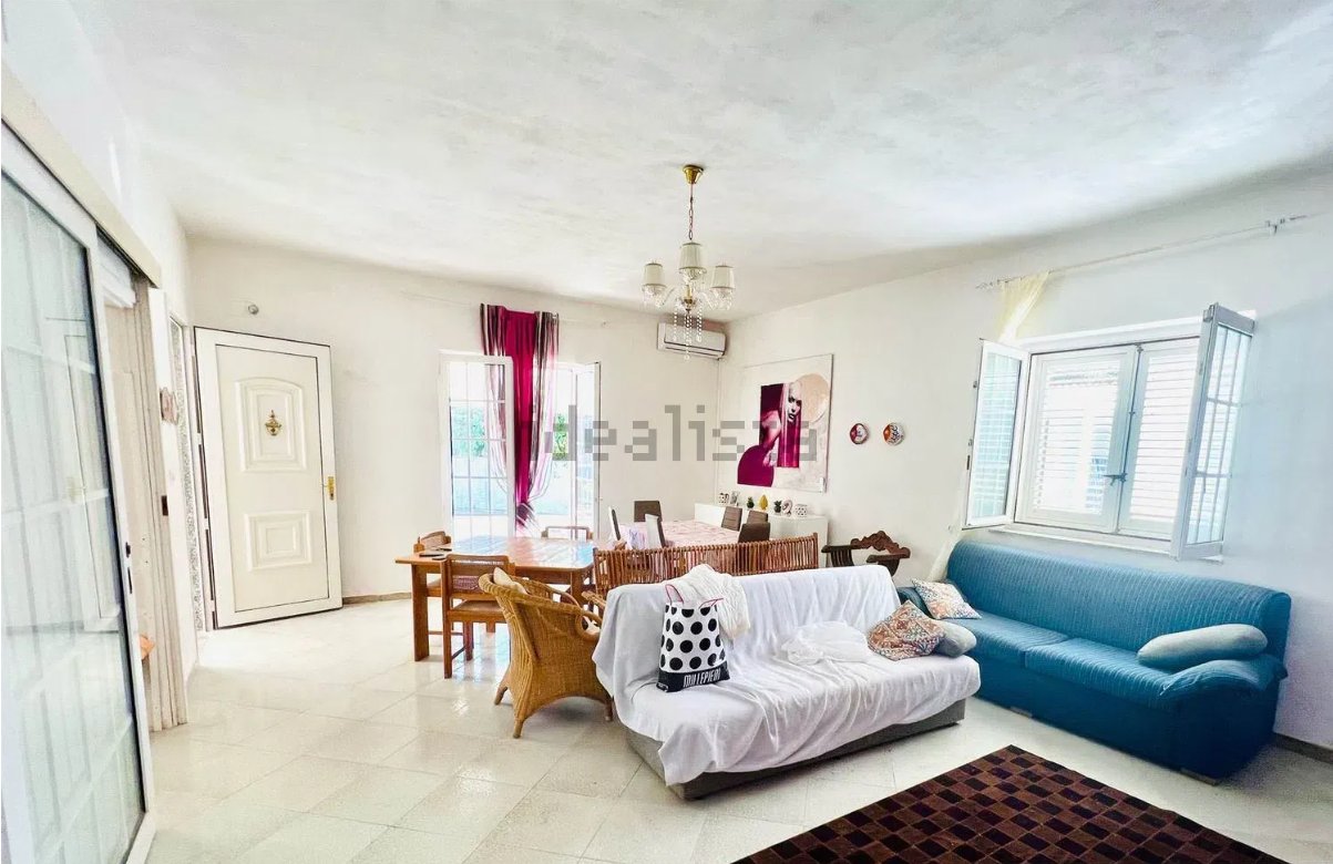Villa in Fontane Bianche – EUR 220,000