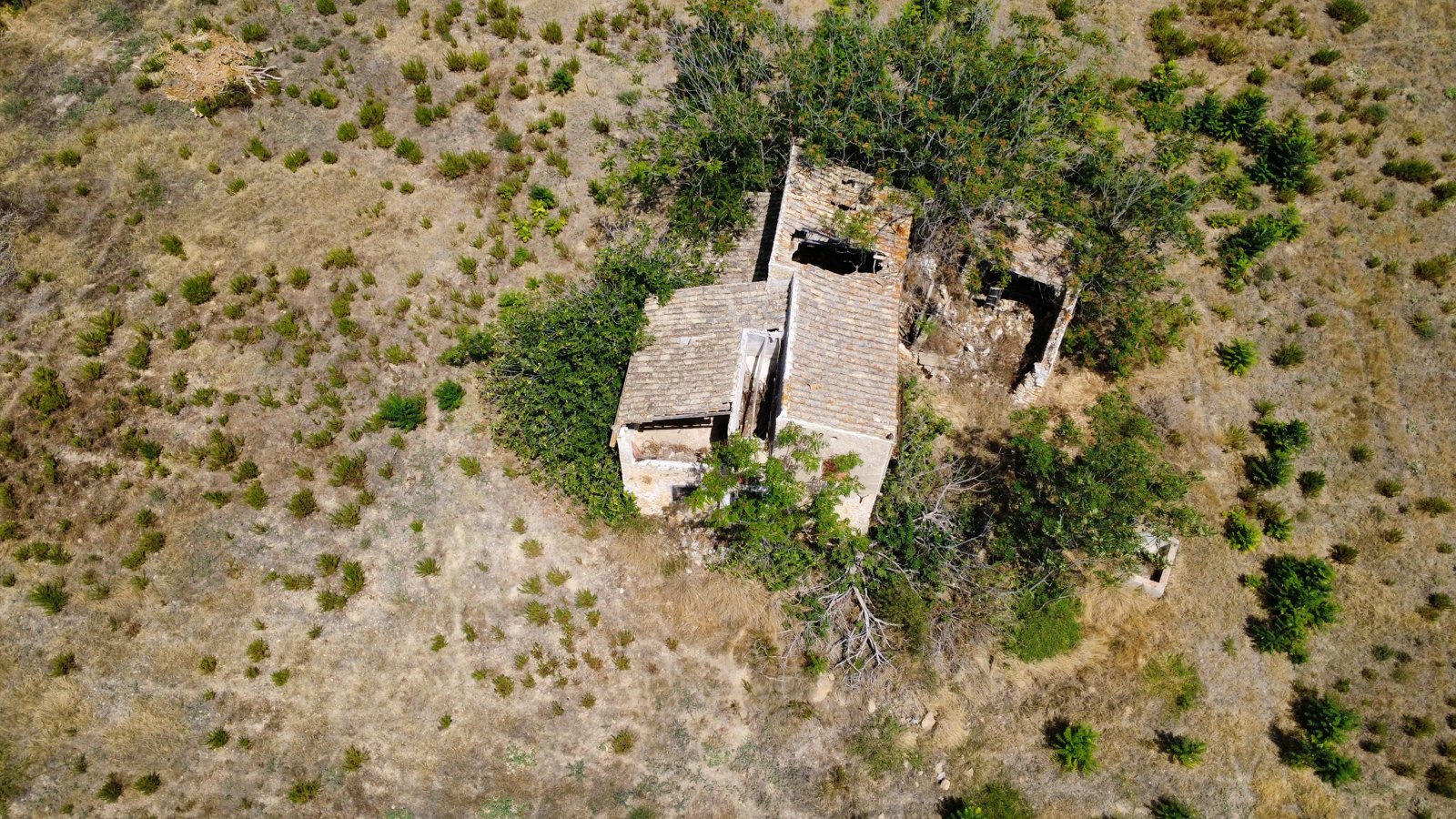 Farm Estate in Naro – EUR 185,000