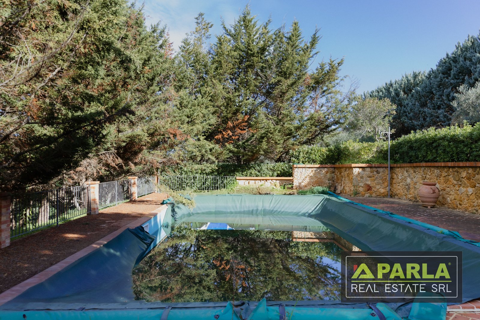 Historic 1912 Villa with Pool and Private Park, Canicatti