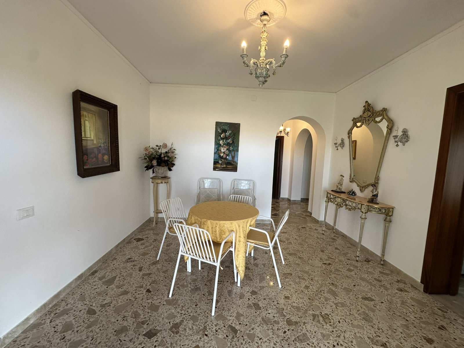 Villa in Lascari – EUR 490,000