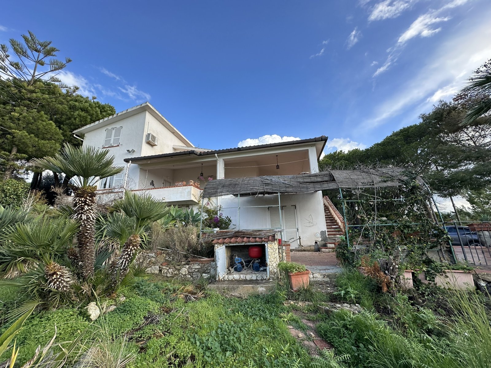 Siculiana — Detached Seafront Villa with 2,500 sqm of Land