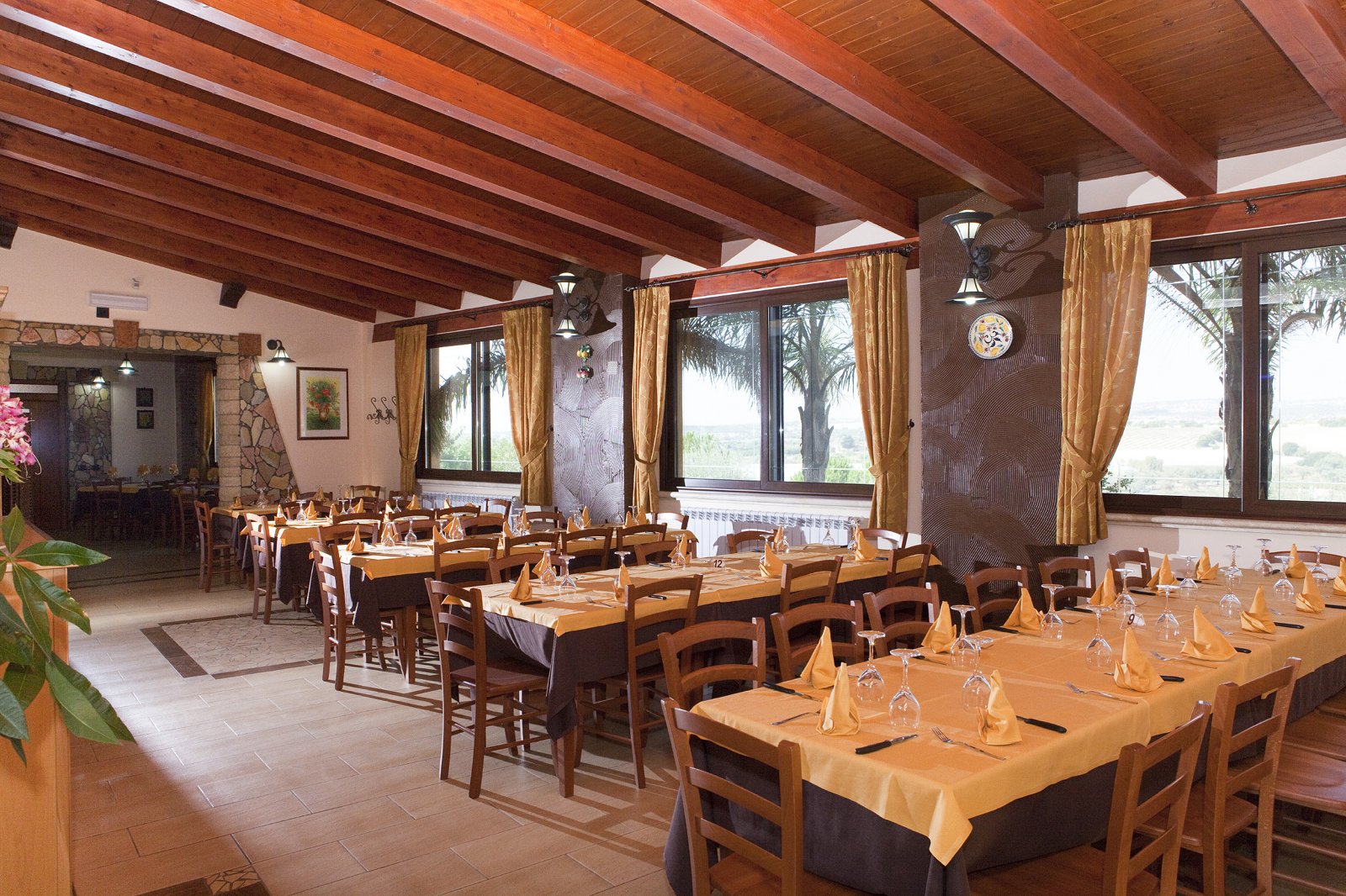 Estate with Villa, Apartments, Restaurant and Pool in Ispica – EUR 2,000,000