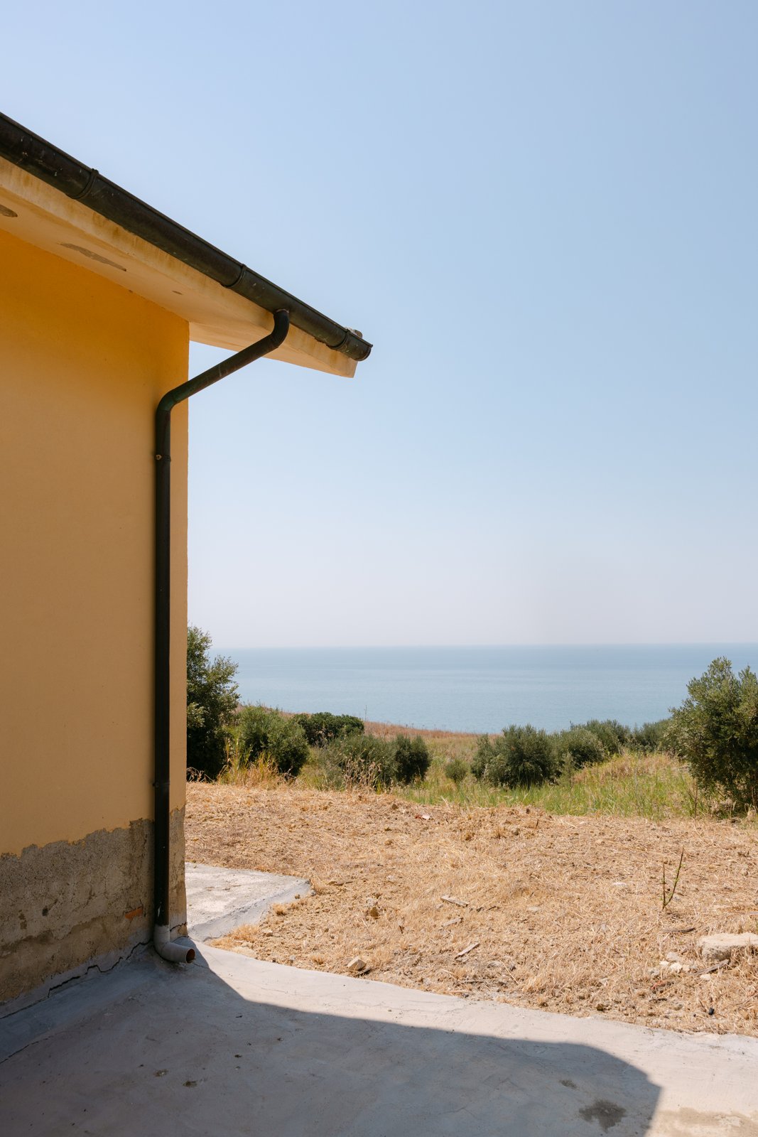 Sea-view villa with of land and olive grove for sale in Licata (Agrigento)