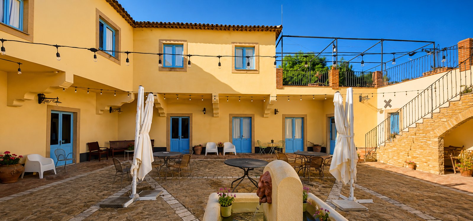 Sicilian Baglio with Winery and Pool for sale in Caltagirone