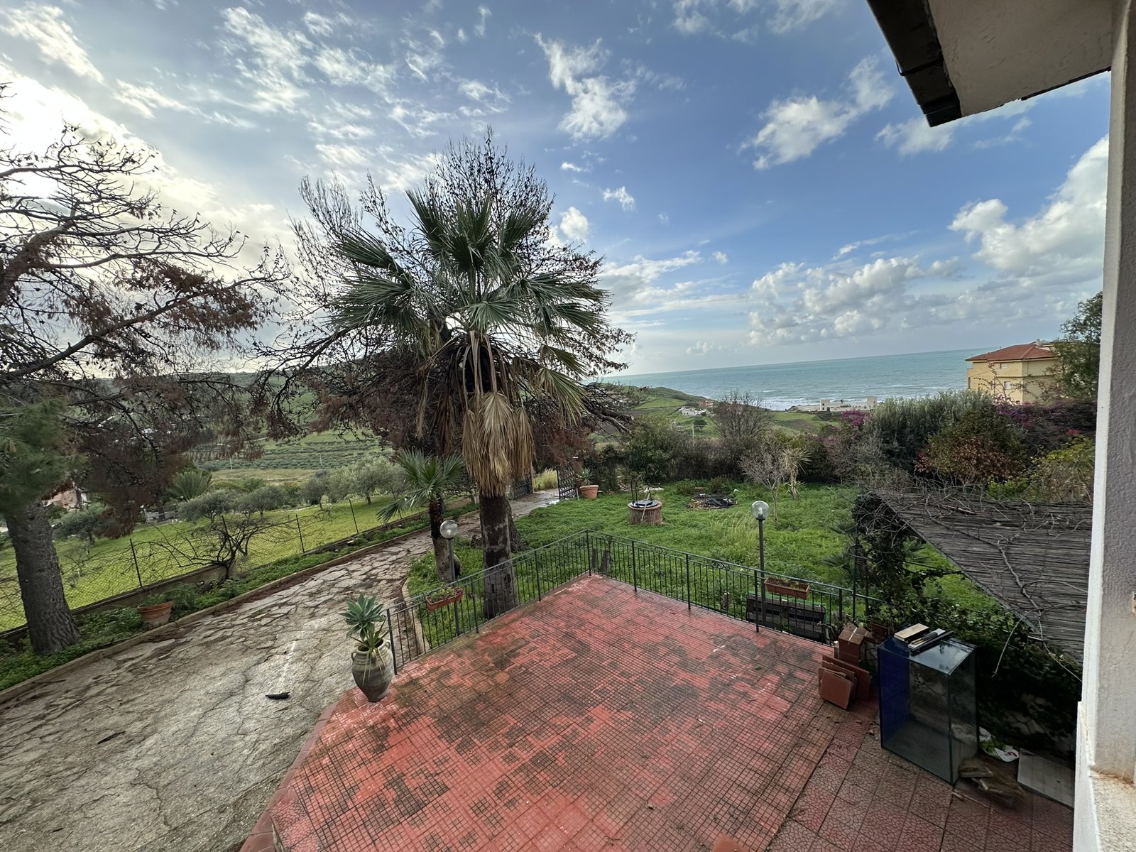 Siculiana — Detached Seafront Villa with 2,500 sqm of Land