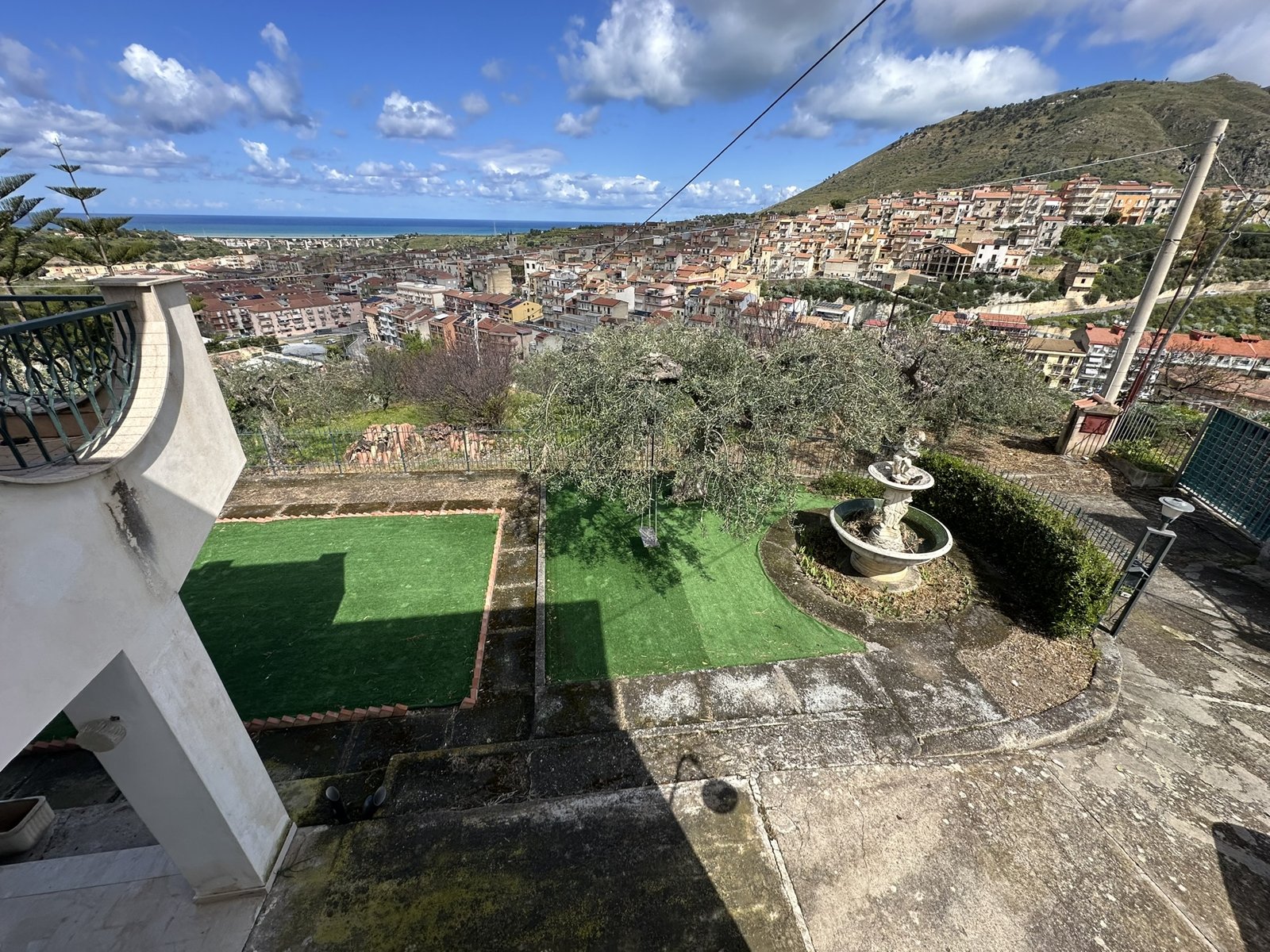 Villa in Lascari – EUR 490,000