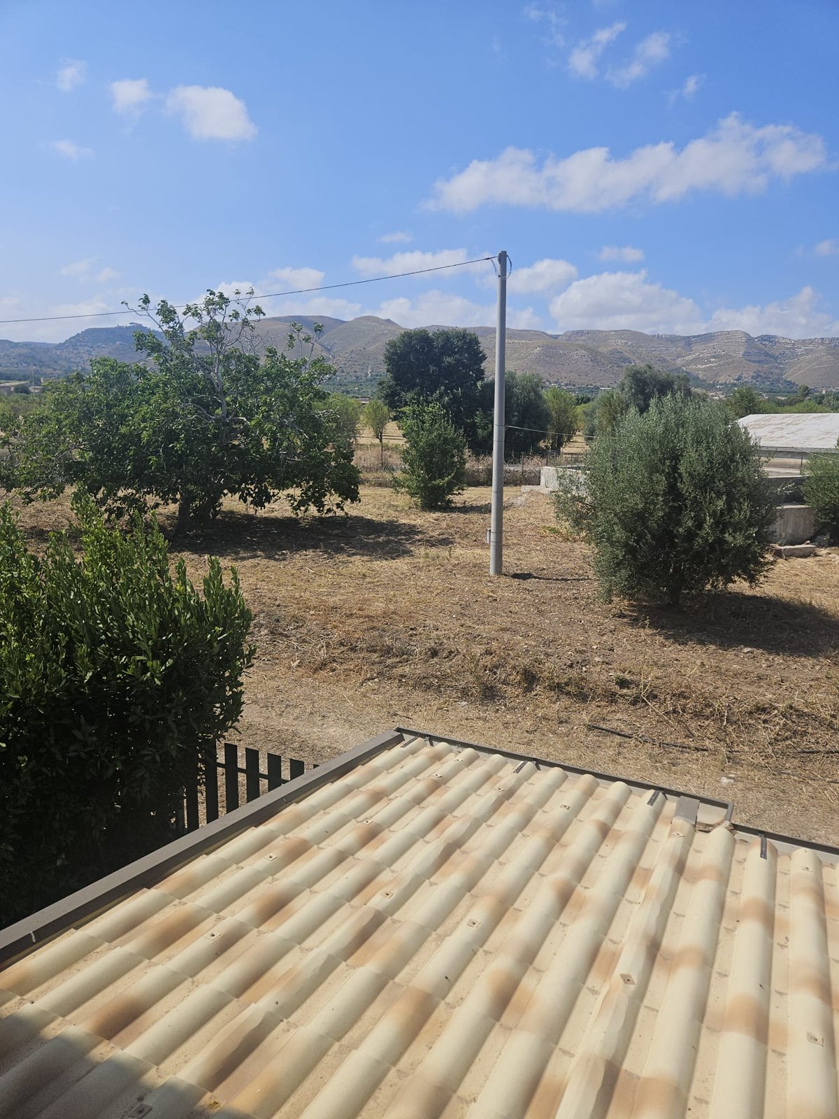 Avola — Villa with Attic, Annexe and Garden