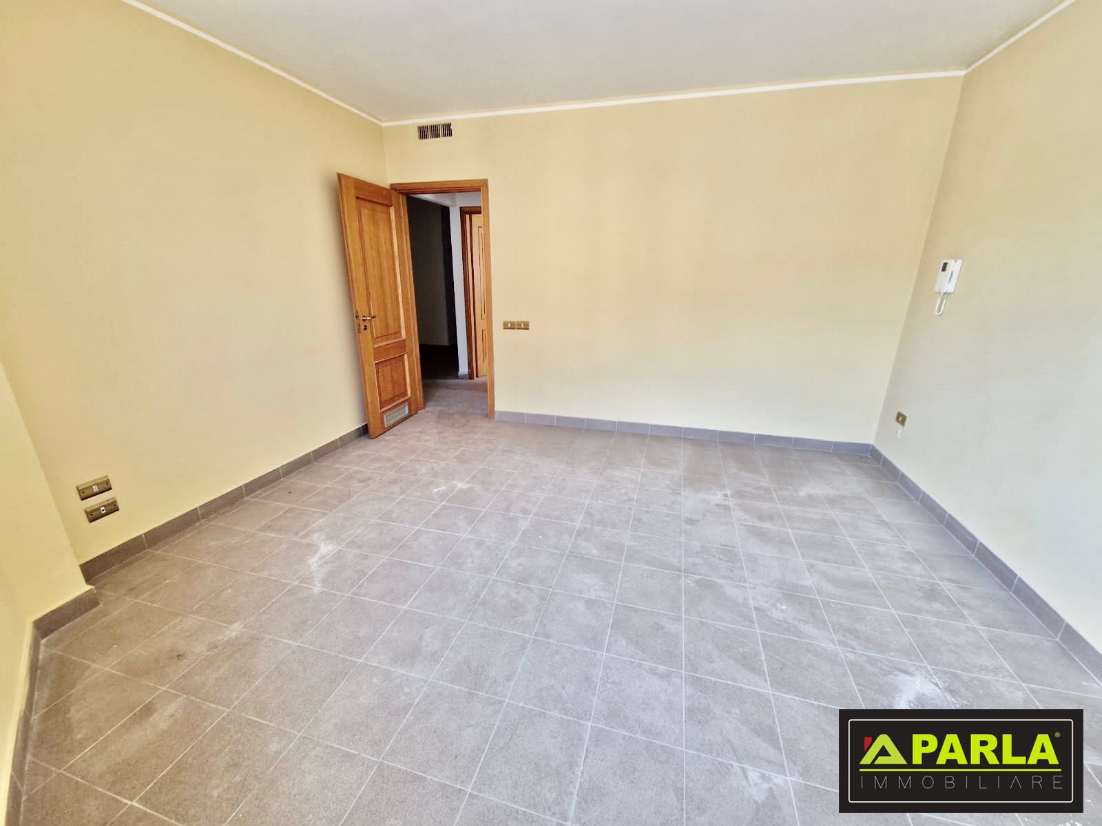 Professional Premises in Canicattì – EUR 136,000