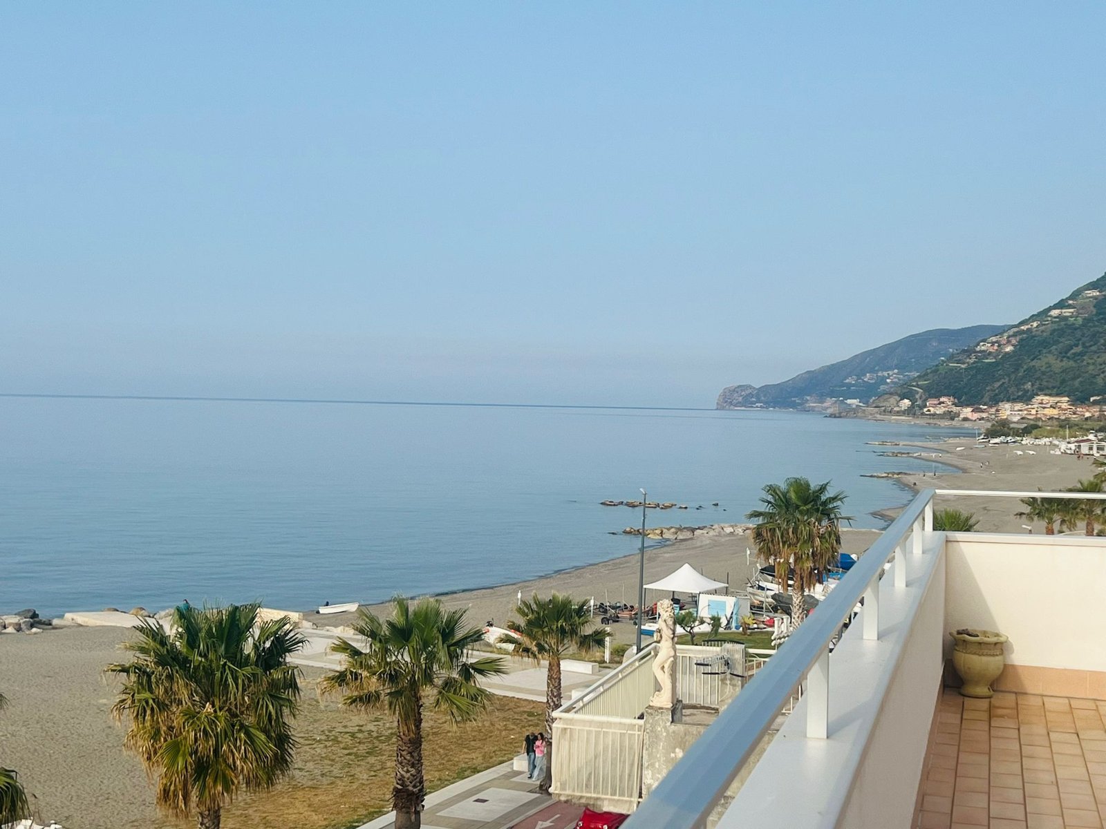 Brolo — Seafront Penthouse with 110 sqm Panoramic Terrace