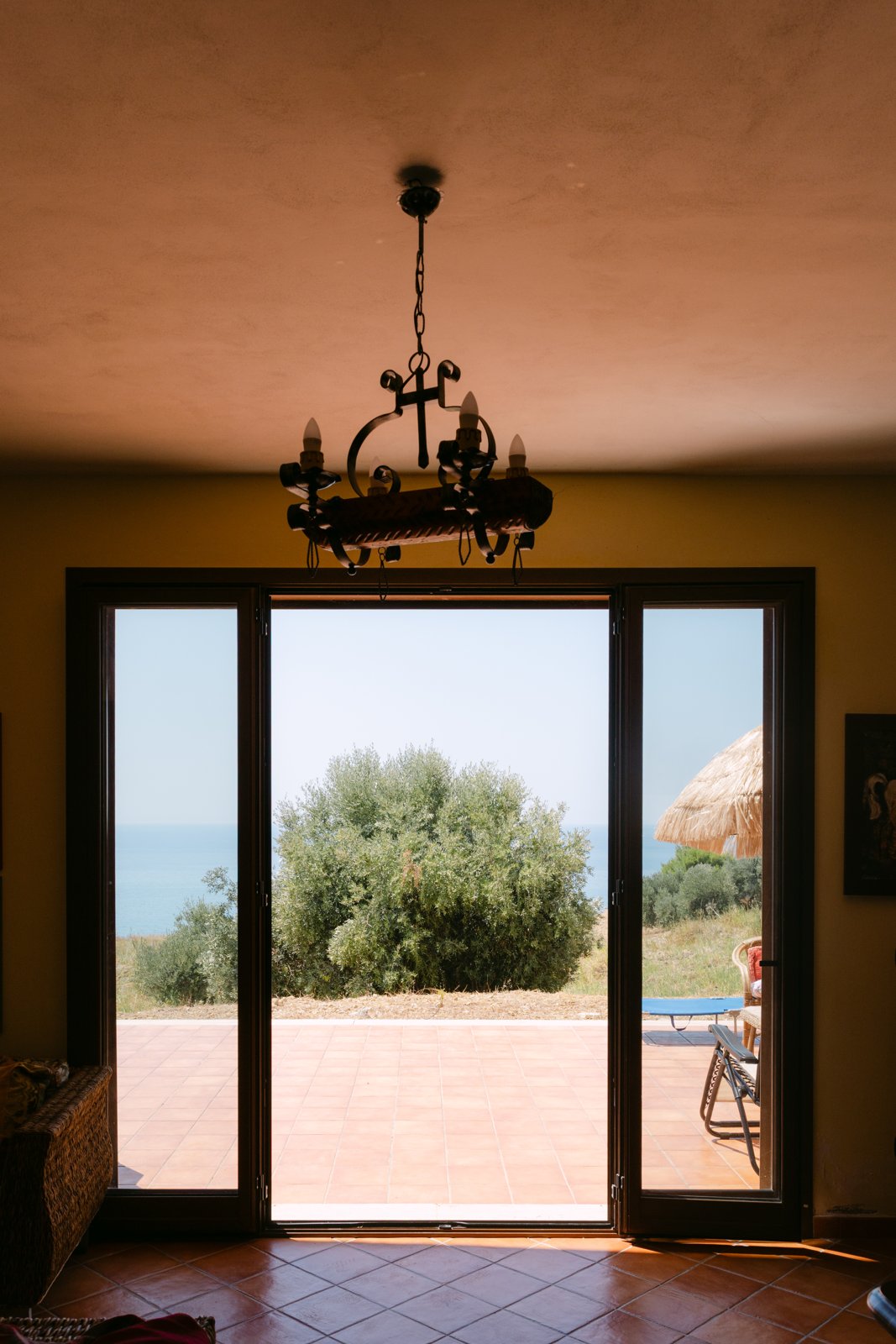 Sea-view villa with of land and olive grove for sale in Licata (Agrigento)