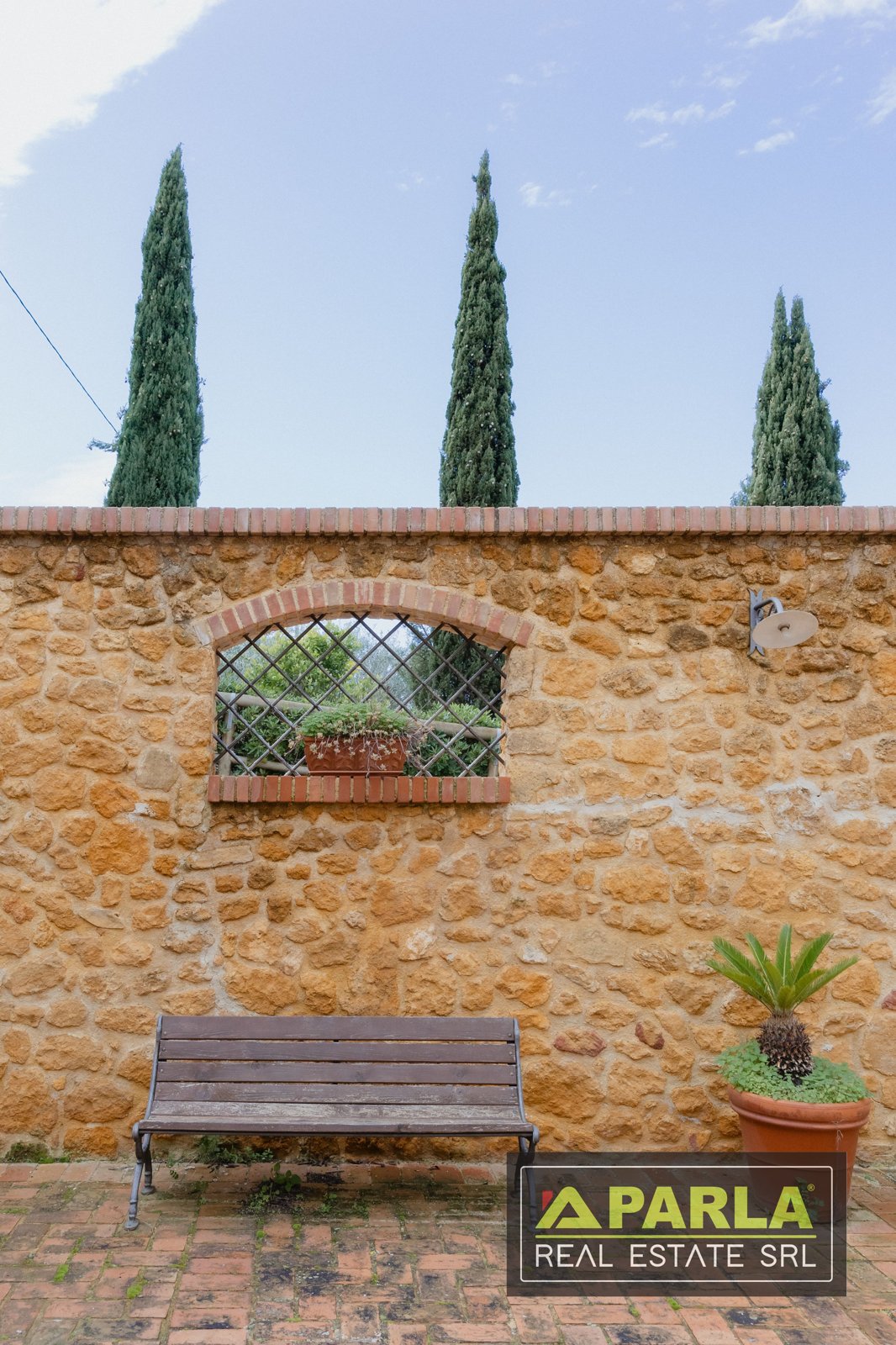 Historic 1912 Villa with Pool and Private Park, Canicatti