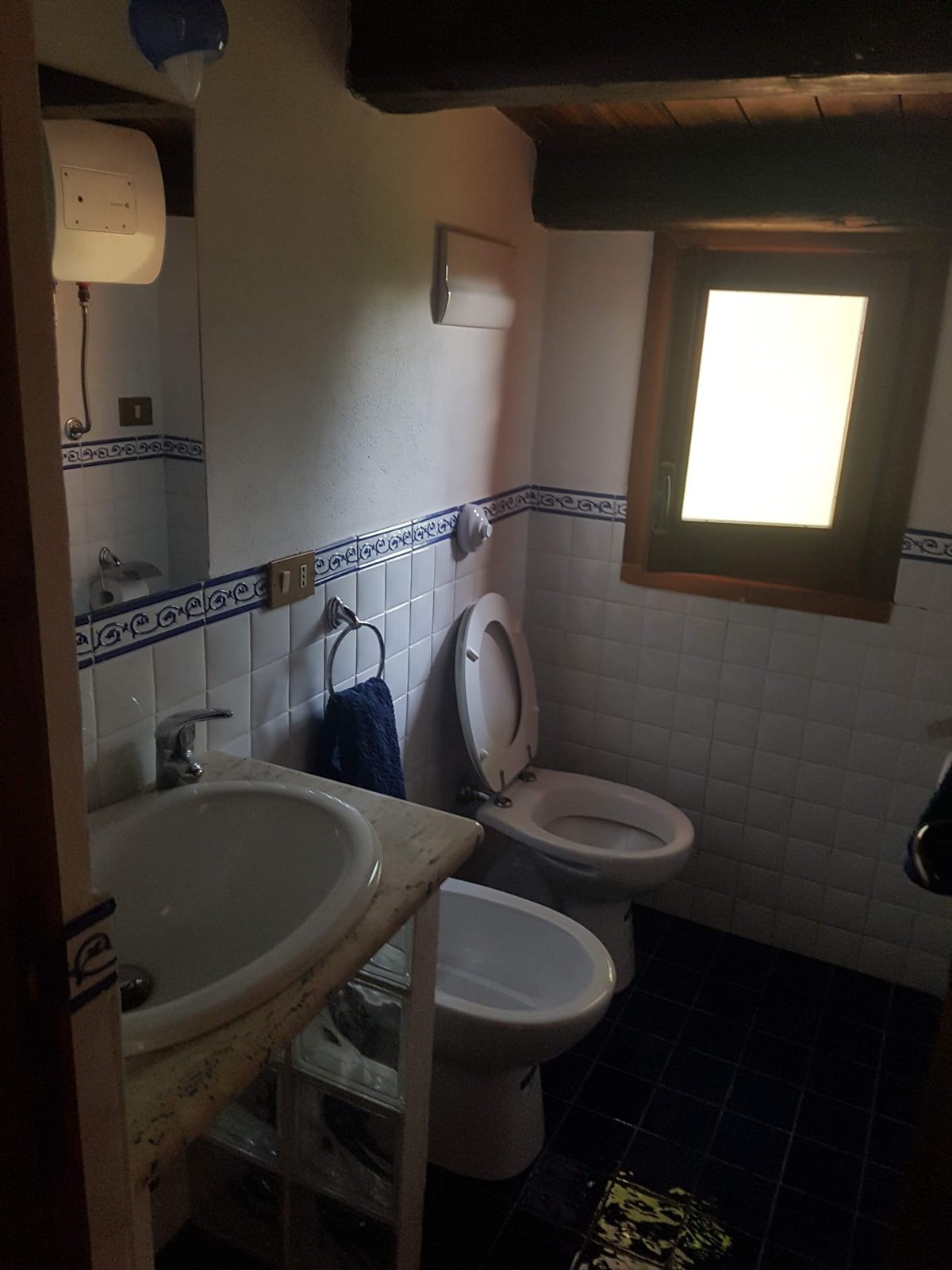 Villa with Two Apartments, Garden and Pool, Misilmeri