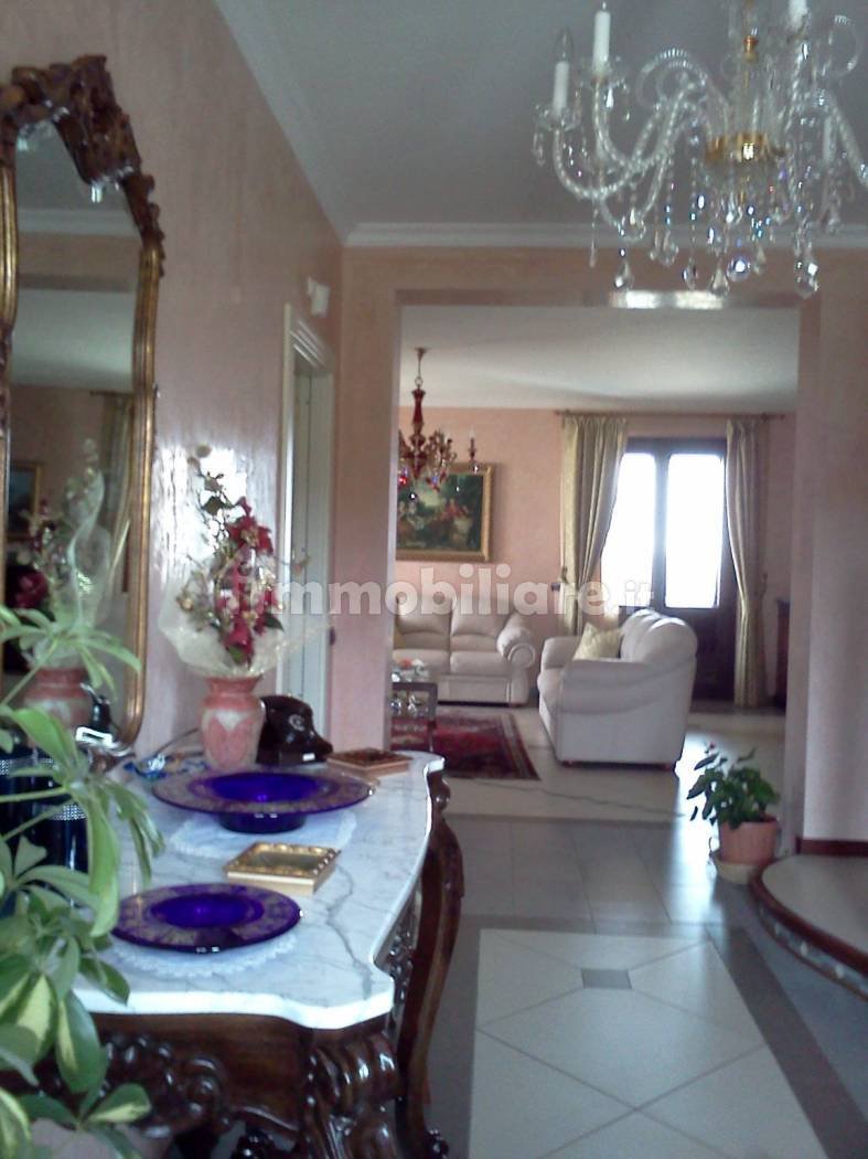 Detached Villa with Guest House and Garden, Mazzarino