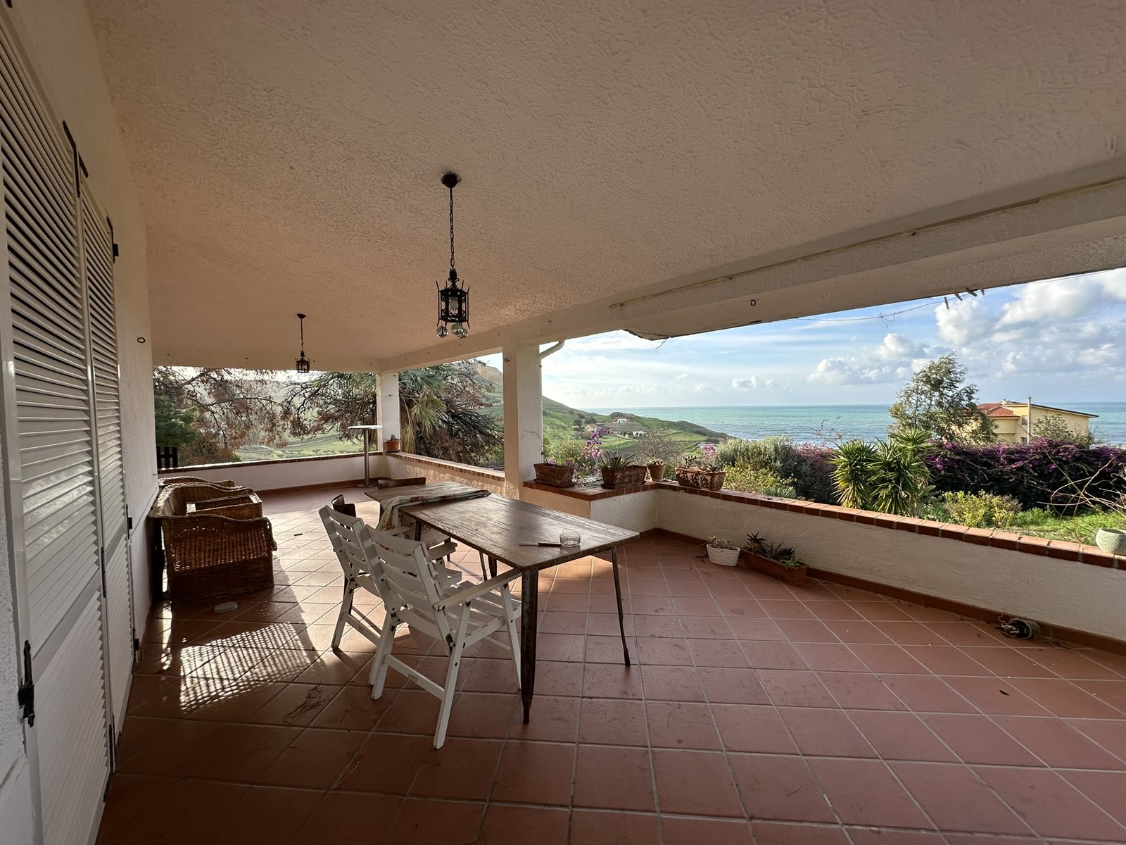 Siculiana — Detached Seafront Villa with 2,500 sqm of Land