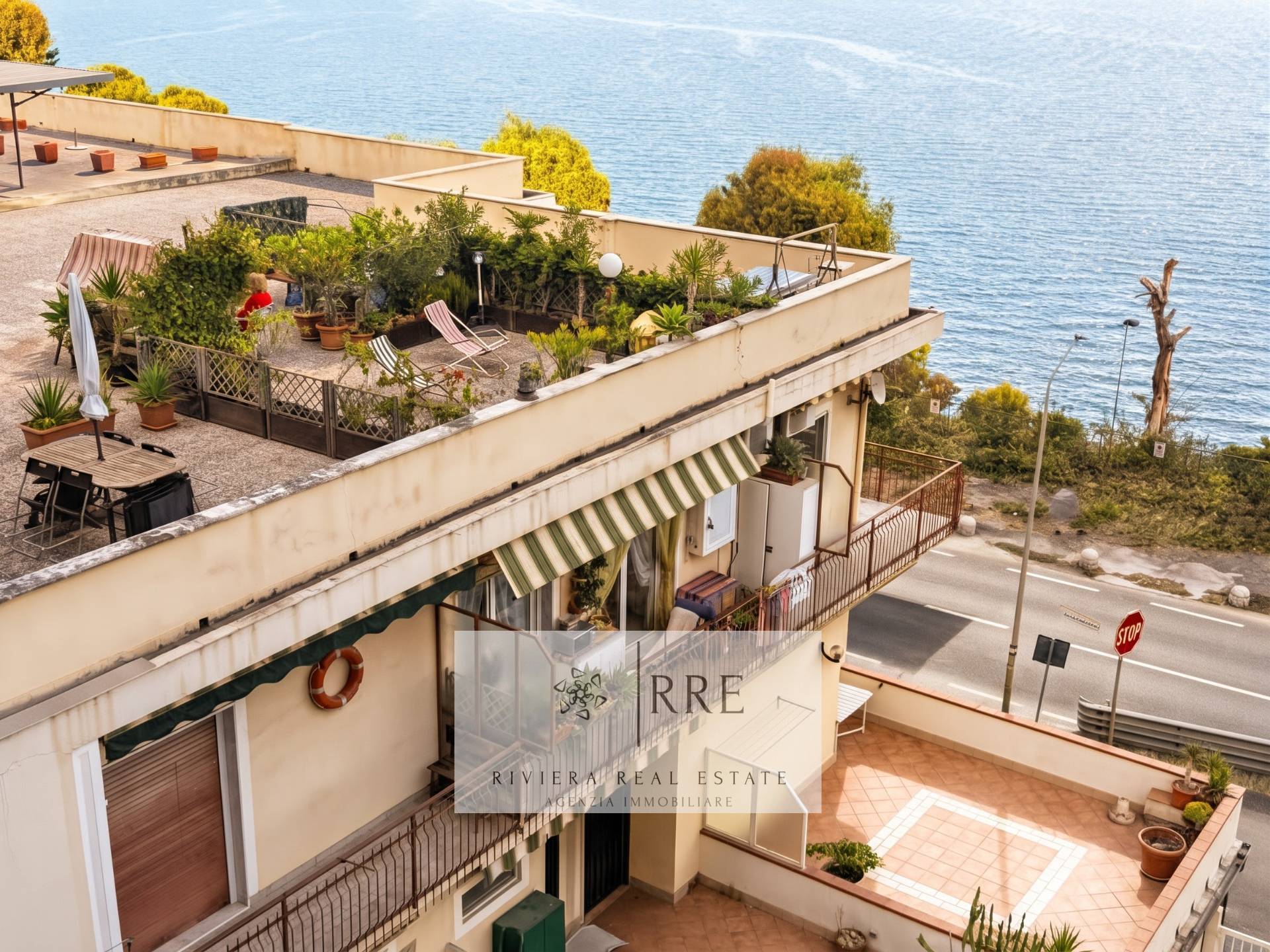 Charming two-room flat with seand an exclusive 50m² sun terrace ina views  Cervo, Liguria, Italy