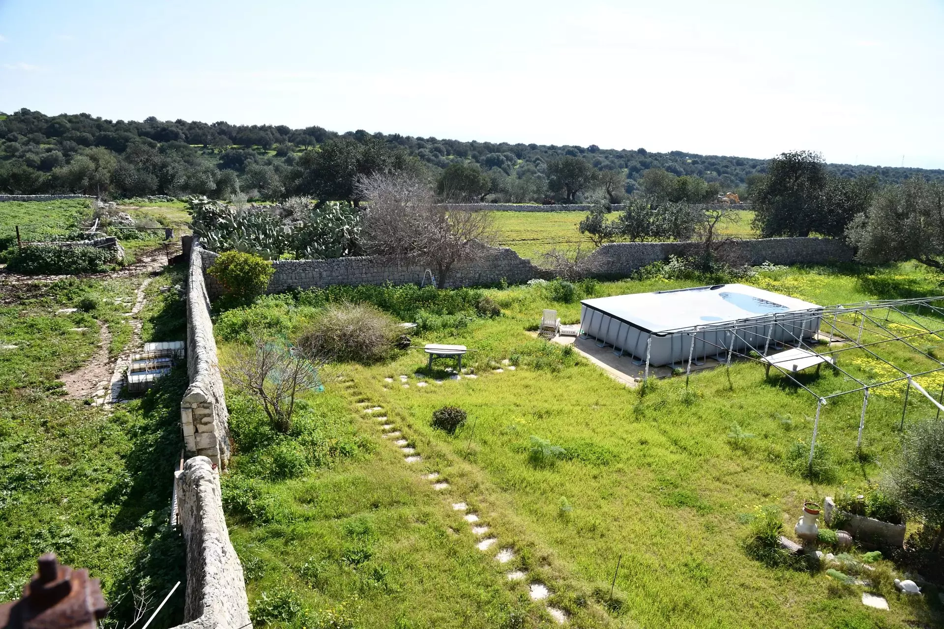 Historic Sicilian Estate for Sale Near Modica – Villa, Farm Buildings, and 45 Hectares