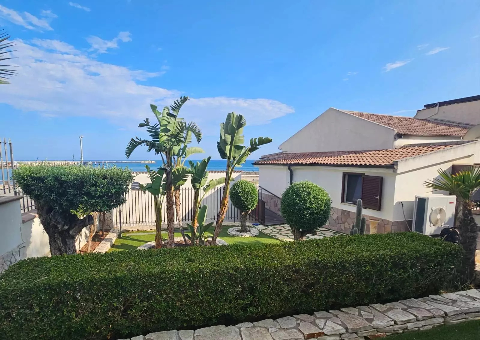 Renovated Villa with Garden and Harbour Views in Stazzone, Sciacca