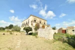 Historic Sicilian Estate for Sale Near Modica – Villa, Farm Buildings, and 45 Hectares