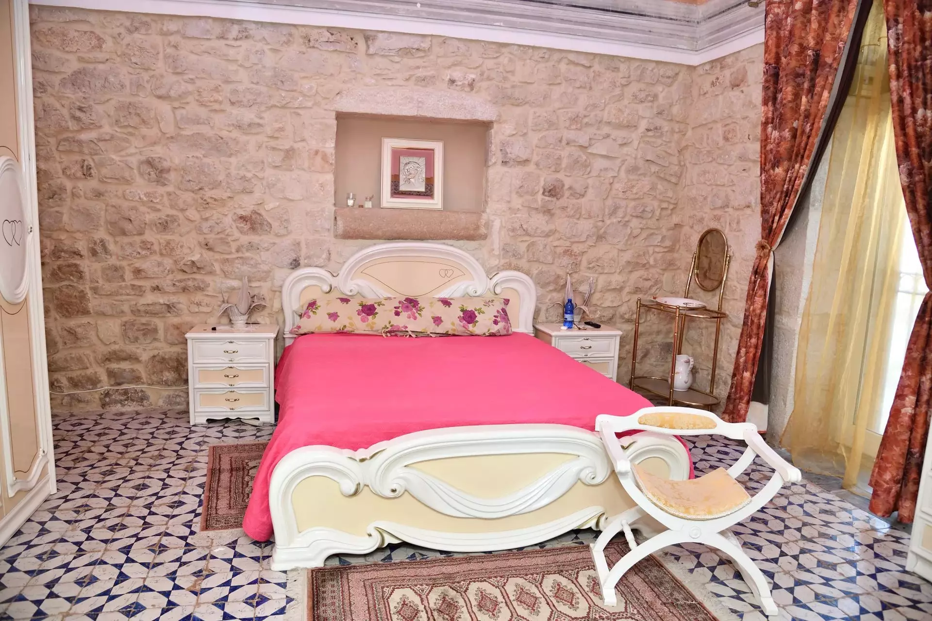 Historic Sicilian Estate for Sale Near Modica – Villa, Farm Buildings, and 45 Hectares