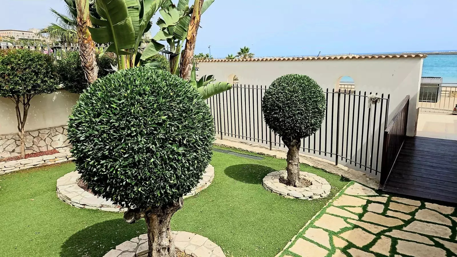 Renovated Villa with Garden and Harbour Views in Stazzone, Sciacca