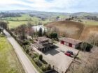 Detached villa with dépendance and two hectares of land