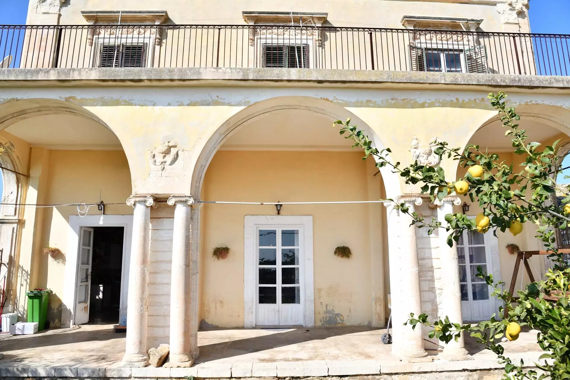 Historic Sicilian Estate for Sale Near Modica – Villa, Farm Buildings, and 45 Hectares