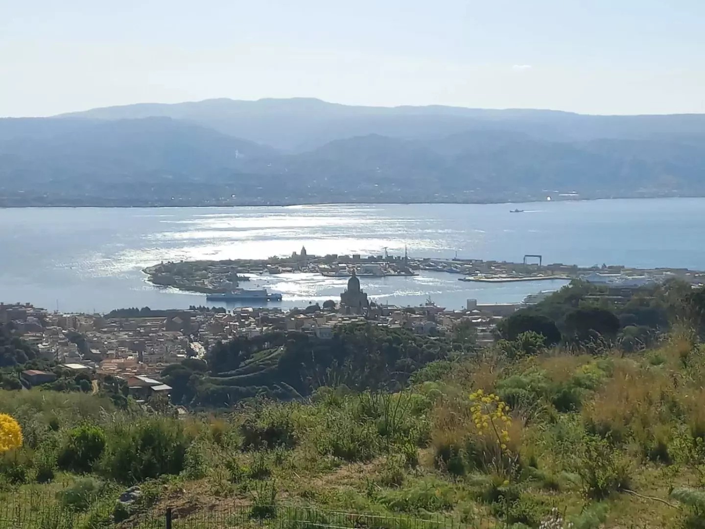 Panoramic Villa for Sale in Messina – 650 sq m with Extensive Grounds